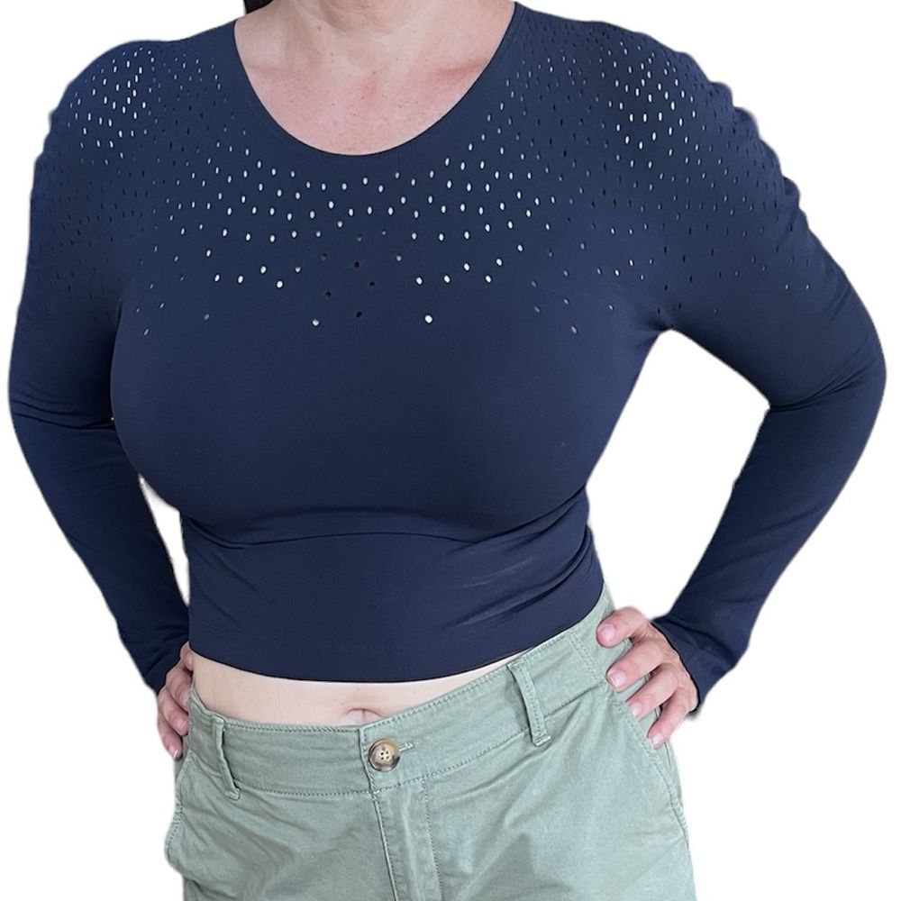 Fabletics, Ombre Long-Sleeve SculptKnit® Top perforated Blue Thunder Size Large - Picture 3 of 5